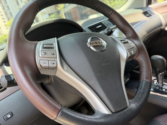 NISSAN日產 TIIDA  第9張相片