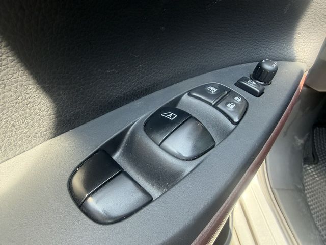 NISSAN日產 TIIDA  第11張相片