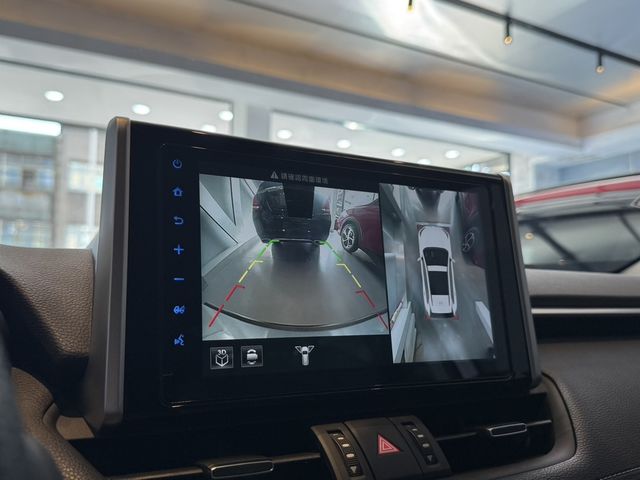 TOYOTA豐田 RAV4  第14張相片