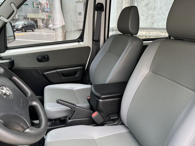 TOYOTA豐田 TOWN ACE  第3張相片