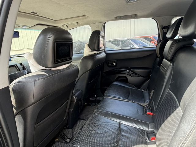 MITSUBISHI三菱 OUTLANDER  第5張相片