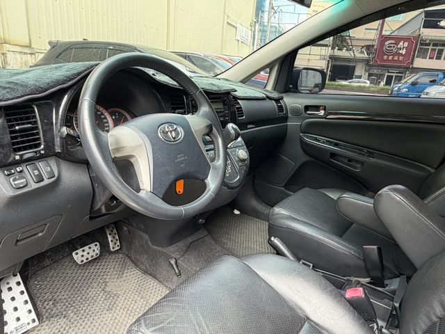 TOYOTA豐田 WISH  第5張相片