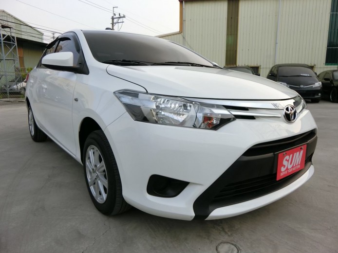 100%原鈑件 VIOS小改款 新的引擊 新的變速箱 小車省油省稅金 跟ALTIS一樣 呈現壓倒同級距對手的態勢  第2張相片