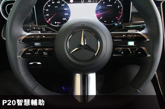正2024年⭕四輪傳動⭕全車原漆⭕僅跑2萬✅就是新車✅價格更大優惠✅全景天窗⭕AMG⭕P20⭕新車利率⭕可全貸  第10張相片