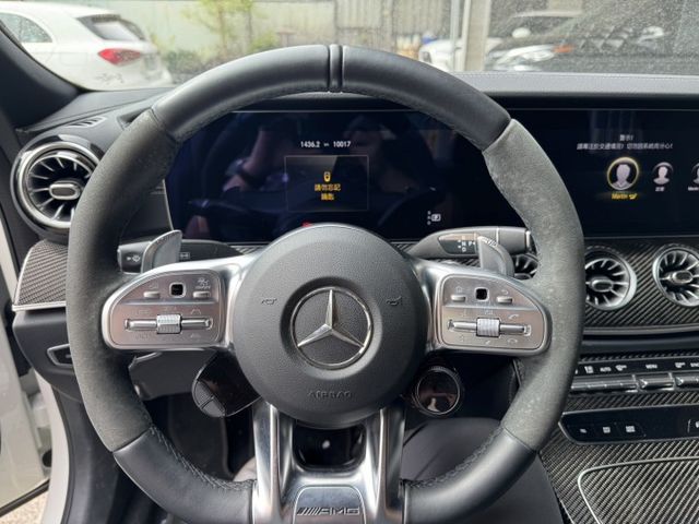 ⭕正21年小改款 僅跑1萬✅全滿配車款✅P20✅鑽石白✅跑車排氣管✅氣壓懸吊✅碳纖維內裝✅U88旋鈕✅多光束✅通風加熱椅  第6張相片