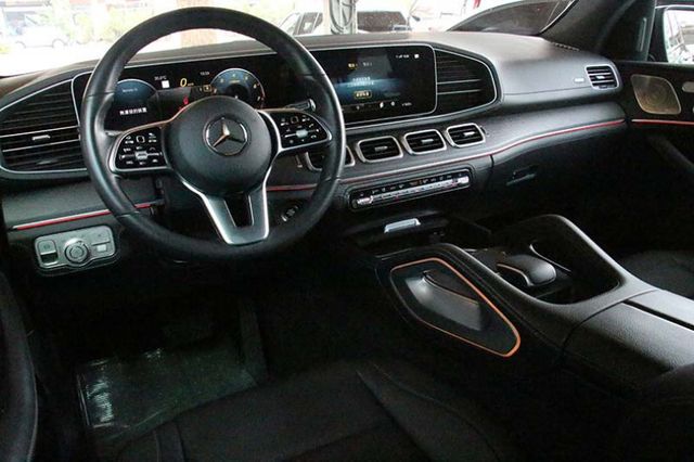 全車原漆⭕大車一定要買四輪傳動✅大滿配✅P20原裝非加裝⭕實車在⭕新車利率⭕保固中未領牌✅柏林之音✅夜色套件✅360環景  第9張相片