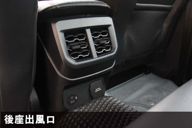 ✅2.0雙渦輪⭕科技感十足✅可全貸現車⭕市場稀有✅2025款✅超頂配置✅價格可談✅挑戰全省最低價⭕新車利率保固⭕歡迎來電  第18張相片