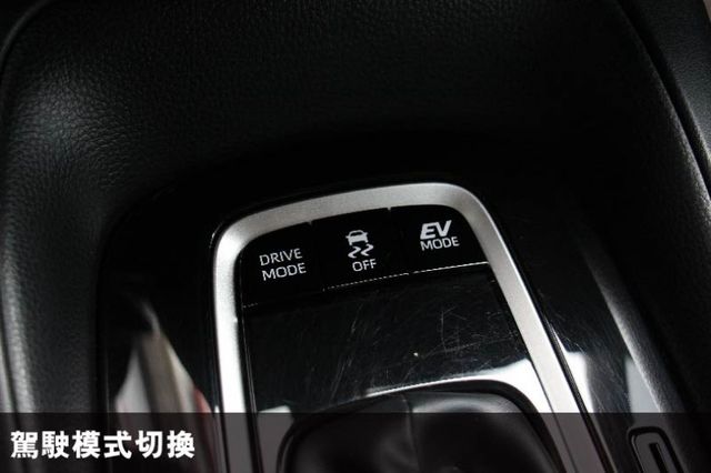 正24年出廠油電版✅盲點✅可全額貸✅新車保固✅方向盤快控✅無線CARPL  第13張相片