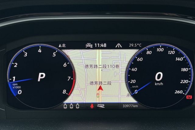 22年小改款⭕330TSI R-LINE⭕全景天窗✅2.0四輪傳動✅R-LINE外觀套件✅全車原漆原鈑✅原廠保養✅可全貸  第4張相片