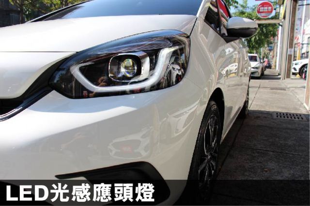 全台最低價 ✅ 油電版 ✅ 實車實價刊登 正2024出廠 ✅ 原廠保固中 摸門免鑰匙 ✅ 盲點偵測 新車利率  第3張相片