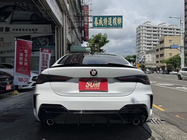 正22年出廠420I COUPE⭕全車消光白貼膜⭕小改款尾燈⭕原鈑件✅黃金眼大燈✅水晶排檔桿✅5AU輔助✅外觀空力套件✅  第6張相片