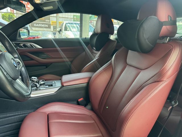正22年出廠420I COUPE⭕全車消光白貼膜⭕小改款尾燈⭕原鈑件✅黃金眼大燈✅水晶排檔桿✅5AU輔助✅外觀空力套件✅  第12張相片