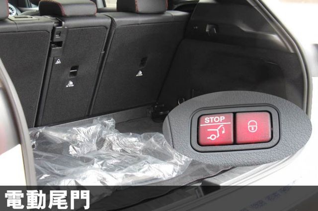 ⭕正23年出廠⭕四輪傳動版本✅原裝正23P輔助駕駛✅多光束頭燈✅全景天窗✅夜色套件✅僅跑1.7萬✅未領牌✅新車利率  第8張相片
