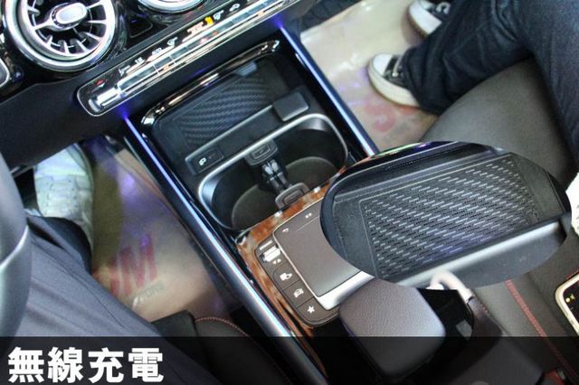 ⭕正23年出廠⭕四輪傳動版本✅原裝正23P輔助駕駛✅多光束頭燈✅全景天窗✅夜色套件✅僅跑1.7萬✅未領牌✅新車利率  第13張相片