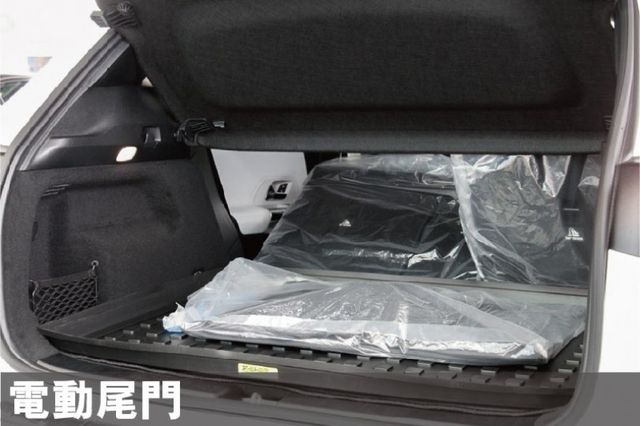 ⭕23年⭕全網最低價✅AMG✅四輪傳動✅ACC跟車✅多光束頭燈✅全景天窗✅雙記憶座椅⭕新車利率✅未領牌  第8張相片