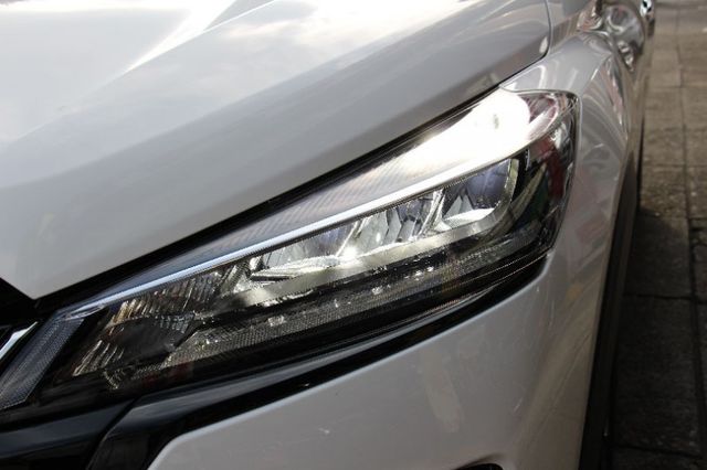 ⭕市場唯一⭕正25年出廠落地新車⭕樂咖特仕版 ✅全車黑化套件 ✅JBL音響✅360環景 ✅恆溫空調 ✅黑色尾翼⭕實車在店  第3張相片