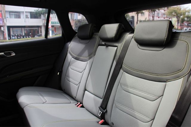 ⭕全網最低價 ⭕稀有釋出⭕ 保證實車實價⭕ 新車油電最頂規 僅跑3000km ✅通風座椅✅全景天窗✅電動尾門⭕全車原漆  第19張相片