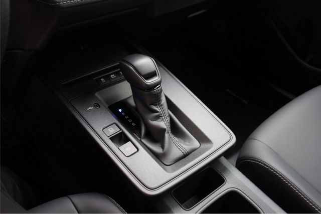 ⭕2025年⭕小改款全新車⭕油電豪華版✅倒車顯影✅AUTO HOLD✅ 無線CARPLAY✅摸門免鑰匙⭕原廠保固⭕可全貸  第10張相片