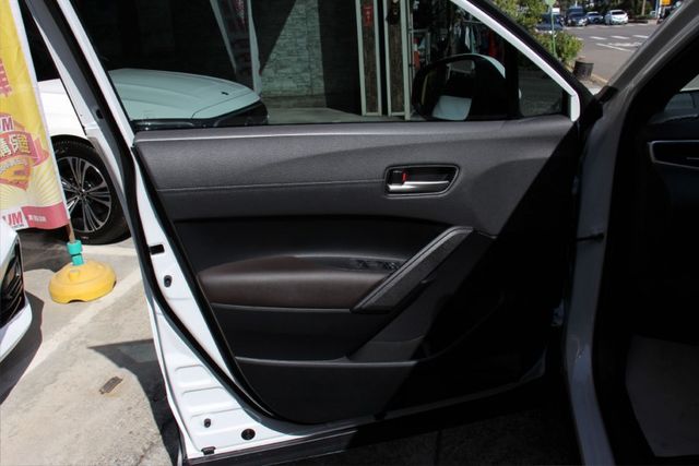 ⭕2025年⭕小改款全新車⭕油電豪華版✅倒車顯影✅AUTO HOLD✅ 無線CARPLAY✅摸門免鑰匙⭕原廠保固⭕可全貸  第17張相片