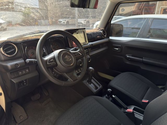 正24年出廠⭕特仕版亮黑屋頂⭕車頂架+後側梯+側邊帳篷價值125000⭕現買現賺✅恆溫空調✅倒車顯影✅胎壓偵測✅車道偏離  第2張相片