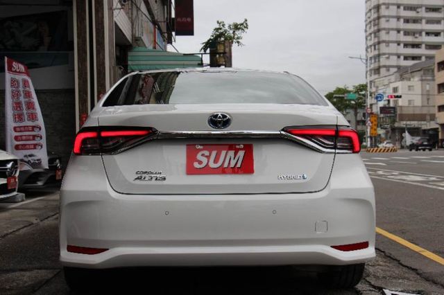 就賣你這個價錢⭕正25年出廠⭕油電尊爵版✅無線CARPLAY✅倒車顯影✅盲點偵測✅免鑰匙✅全車原鈑件⭕新車利率⭕原廠保固  第5張相片