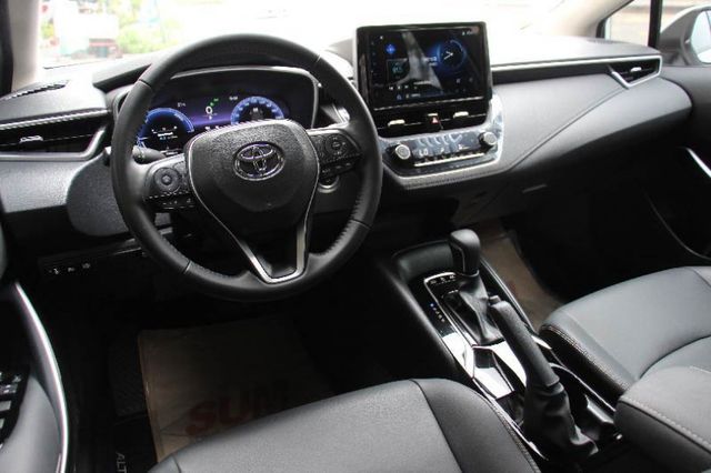 就賣你這個價錢⭕正25年出廠⭕油電尊爵版✅無線CARPLAY✅倒車顯影✅盲點偵測✅免鑰匙✅全車原鈑件⭕新車利率⭕原廠保固  第9張相片