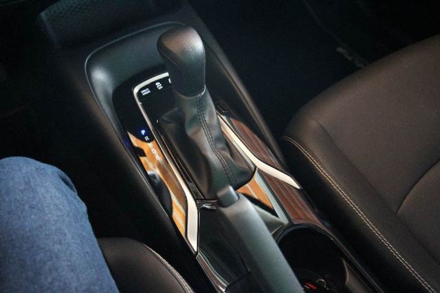 就賣你這個價錢⭕正25年出廠⭕油電尊爵版✅無線CARPLAY✅倒車顯影✅盲點偵測✅免鑰匙✅全車原鈑件⭕新車利率⭕原廠保固  第13張相片