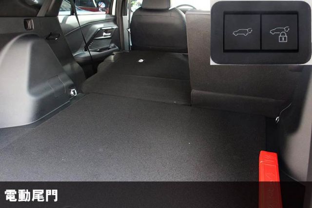 挑戰市場最低價⭕正25年⭕潮玩版⭕落地新車⭕僅跑6000公里✅電動尾門✅盲點偵測✅恆溫空調✅ CARPLAY⭕實車在店  第8張相片