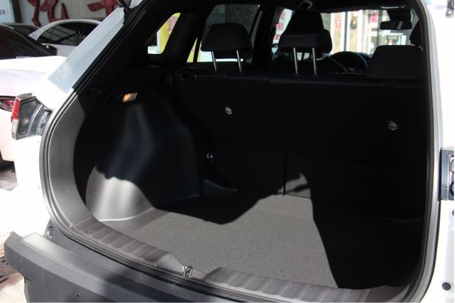 ⭕落地新車⭕油電豪華++✅360環景✅盲點偵測✅無線CARPLAY✅AUTO HOLD✅摸門免鑰匙⭕原廠保固⭕可全貸  第8張相片