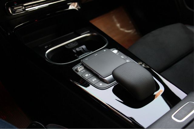 ⭕23年式⭕全網最低價✅23P跟車✅4MATIC四輪驅動✅雙電動椅✅全景天窗✅盲點偵測✅未領牌✅全車保固中  第9張相片