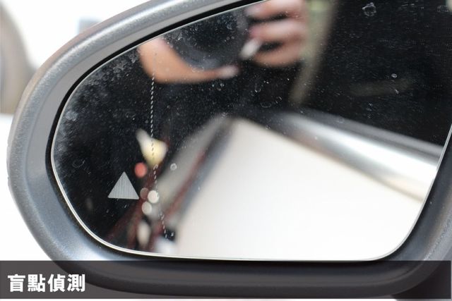 ⭕23年式⭕全網最低價✅23P跟車✅4MATIC四輪驅動✅雙電動椅✅全景天窗✅盲點偵測✅未領牌✅全車保固中  第15張相片