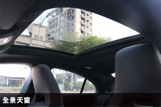 ⭕23年式⭕全網最低價✅23P跟車✅4MATIC四輪驅動✅雙電動椅✅全景天窗✅盲點偵測✅未領牌✅全車保固中  第17張相片