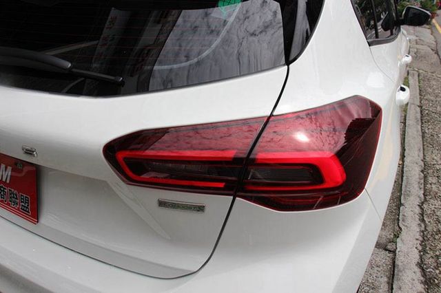 2025年⭕VIGNALE版⭕超低價⭕可全貸✅HUD抬頭顯示器✅B&O音響✅盲點✅倒車顯影✅8向電動座椅⭕實車在店  第6張相片