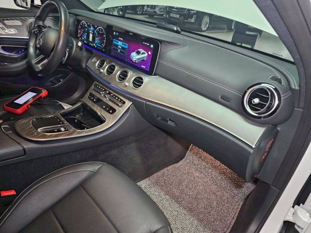 四月最新到店!⭕小改款滿配⭕四輪驅動⭕P20輔助⭕多光束⭕抬顯⭕20吋鋁圈⭕全真皮通風座椅⭕蜻蜓方向盤⭕全景天窗⭕保固中  第2張相片