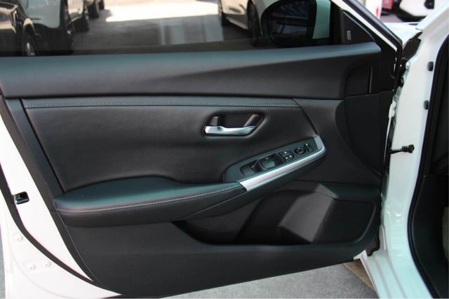 ✅挑戰低價 正25年出廠✅僅跑6000KM⭕尊爵智駕版✅車道維持✅360環景✅高音喇叭✅全車原鈑原漆✅可全額貸✅新車利率  第9張相片