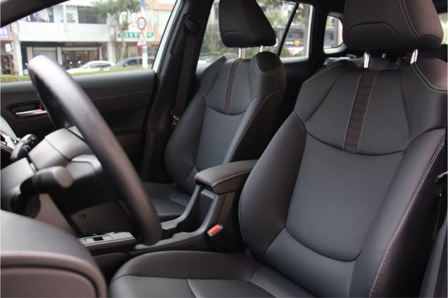 ⭕2025年⭕小改款全新車⭕油電豪華版✅倒車顯影✅AUTO HOLD✅ 無線CARPLAY✅摸門免鑰匙⭕原廠保固⭕可全貸  第18張相片