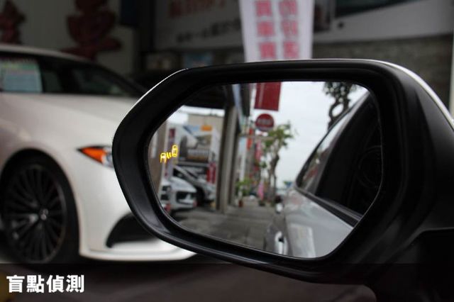 就賣你這個價錢⭕正25年出廠⭕油電尊爵版✅無線CARPLAY✅倒車顯影✅盲點偵測✅免鑰匙✅全車原鈑件⭕新車利率⭕原廠保固  第16張相片