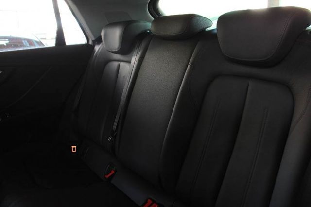 ⭕最低里程僅跑6千⭕有大6X萬價差 何必看新車⭕可全貸✅CARPLAY✅電尾門✅ACC跟車✅盲點✅免鑰匙✅全車原鈑原漆  第19張相片