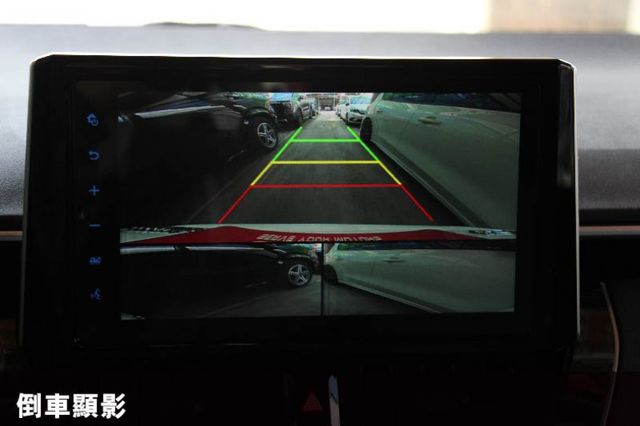 ⭕正25年出廠⭕油電豪華版✅無線CARPLAY✅倒車顯影✅盲點偵測✅全套免鑰匙✅全車原鈑件⭕全額貸⭕新車利率⭕原廠保固  第15張相片