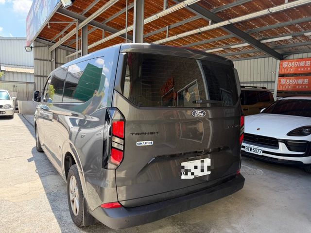 現省近30萬價差⭕市場唯一新改款⭕僅跑8000KM⭕九人座⭕2.0柴油⭕全車原漆⭕電吸門⭕LV2跟車⭕盲點偵測⭕就是新車  第2張相片