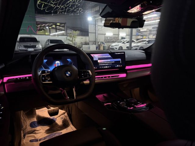 ⭕全網最低價⭕大滿配 ✅全景天窗✅通風座椅✅飾光水箱護罩✅HK音響✅抬頭顯示⭕原版件⭕可全貸  第3張相片