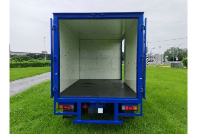 2014年中華三菱得利卡2.4塑鋁廂貨車，原版件，里程僅跑56000公里  第16張相片