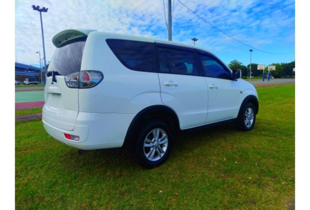 2014年三菱zinger2.4商旅二用車，原鈑件，自排，售價218000元，新北三重看車，小梁0933755556  第5張相片