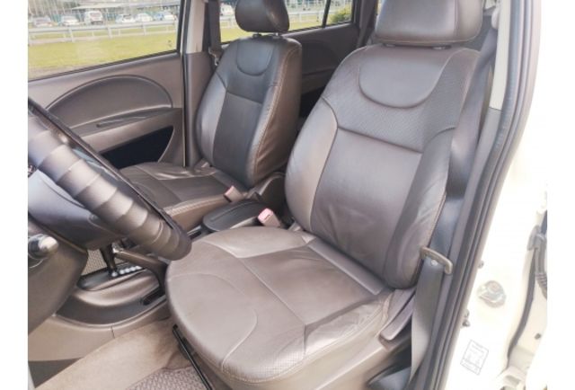 2014年三菱zinger2.4商旅二用車，原鈑件，自排，售價218000元，新北三重看車，小梁0933755556  第9張相片