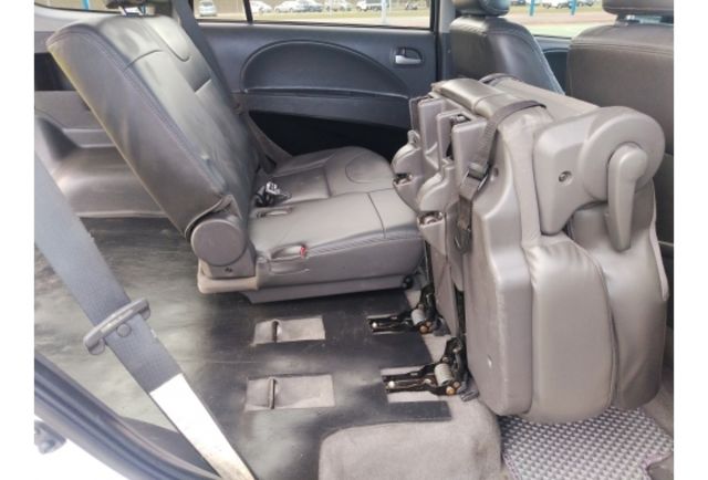 2014年三菱zinger2.4商旅二用車，原鈑件，自排，售價218000元，新北三重看車，小梁0933755556  第13張相片