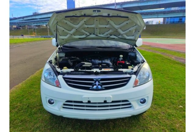2014年三菱zinger2.4商旅二用車，原鈑件，自排，售價218000元，新北三重看車，小梁0933755556  第15張相片