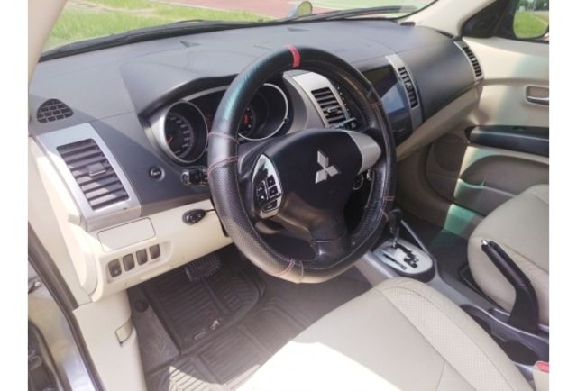 2008年三菱OUTLANDER2.4 SUV 2WD 休旅車 一手車原版件 原廠保養  第8張相片