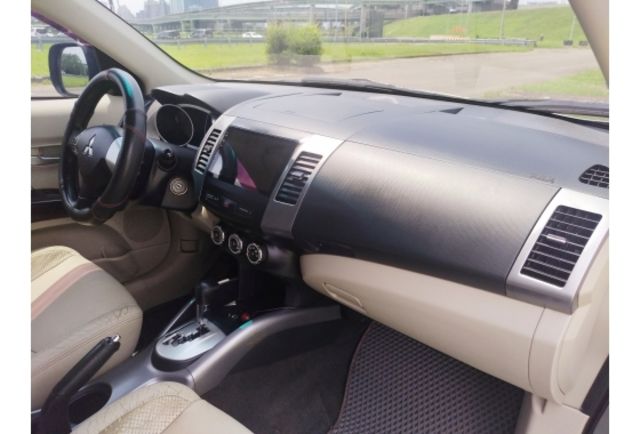 2008年三菱OUTLANDER2.4 SUV 2WD 休旅車 一手車原版件 原廠保養  第9張相片