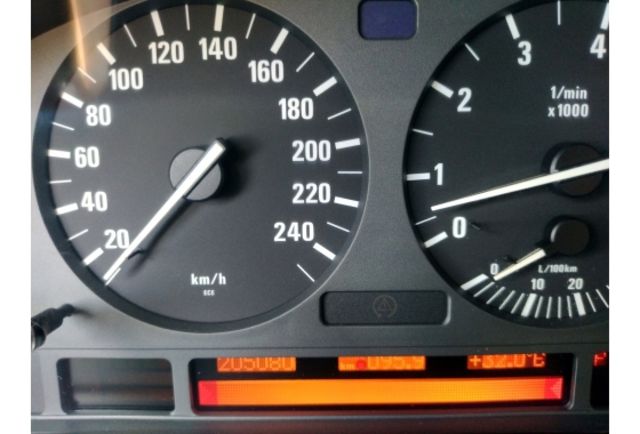 1995年BMW 730IA 原版件 9999獨特車號 車況極優  車庫車 僅跑20萬公里  第15張相片