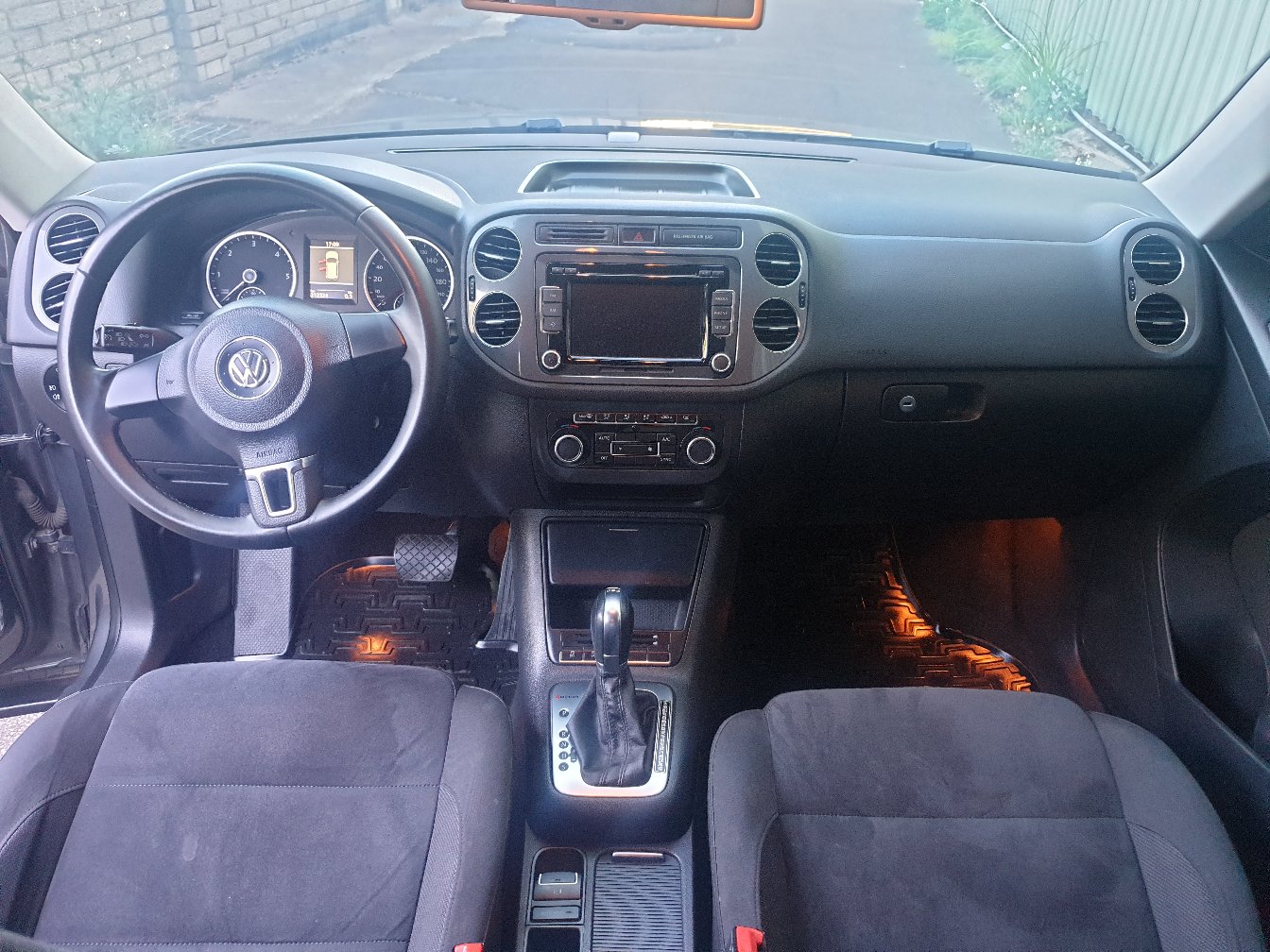 售：福斯VW TIGUAN柴油休旅車正ㄧ手好爸爸神車  第9張相片